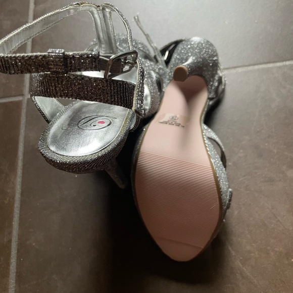 Pewter sparkly Evening pumps - Picture 4 of 4